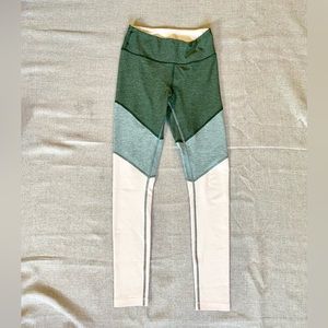 7/8 length compression leggings by Outdoor Voices